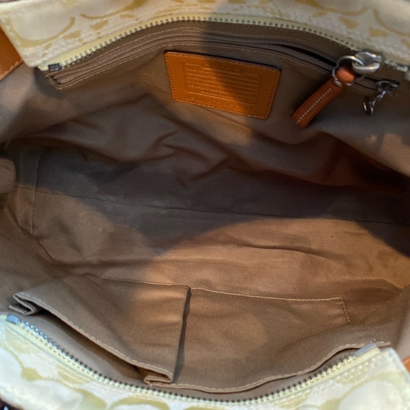 coach hampton yellow braided clasp handbag - Picture 4 of 4